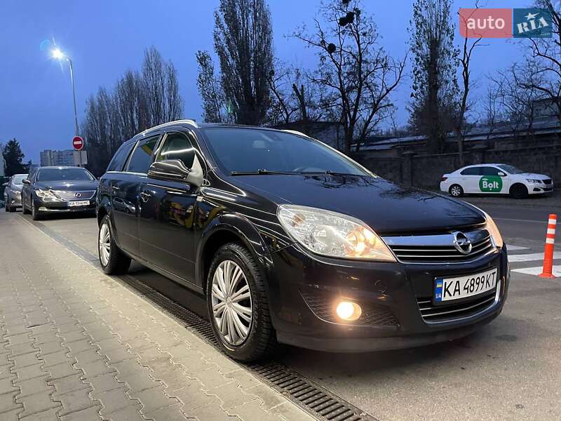 Универсал Opel Astra 2009 в Киеве