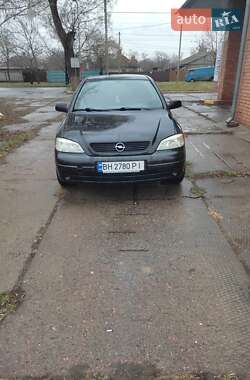 Седан Opel Astra 2005 в Измаиле