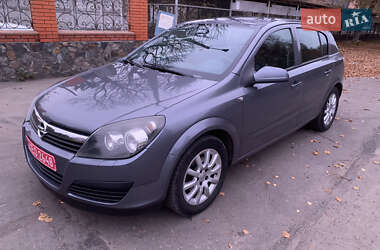 Хэтчбек Opel Astra 2005 в Лохвице