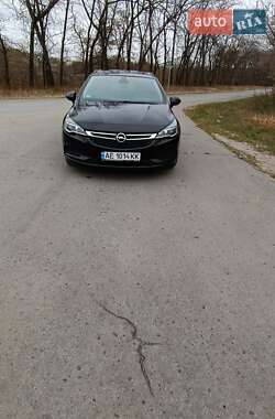 Універсал Opel Astra 2017 в Покровському