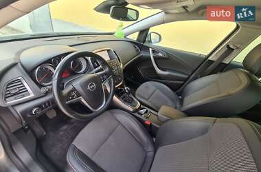 Универсал Opel Astra 2011 в 