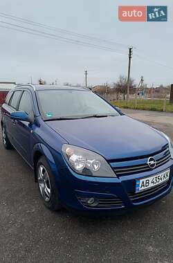 Универсал Opel Astra 2005 в Ильинцах