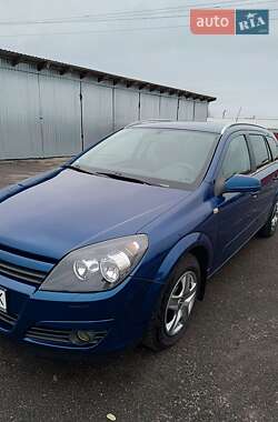 Универсал Opel Astra 2005 в Ильинцах