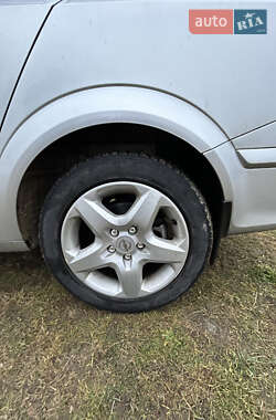 Универсал Opel Astra 2008 в 