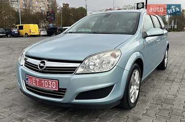 Універсал Opel Astra 2009 в Луцьку