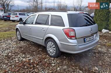 Универсал Opel Astra 2007 в Хусте