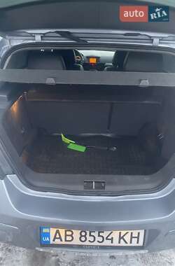 Хэтчбек Opel Astra 2007 в 