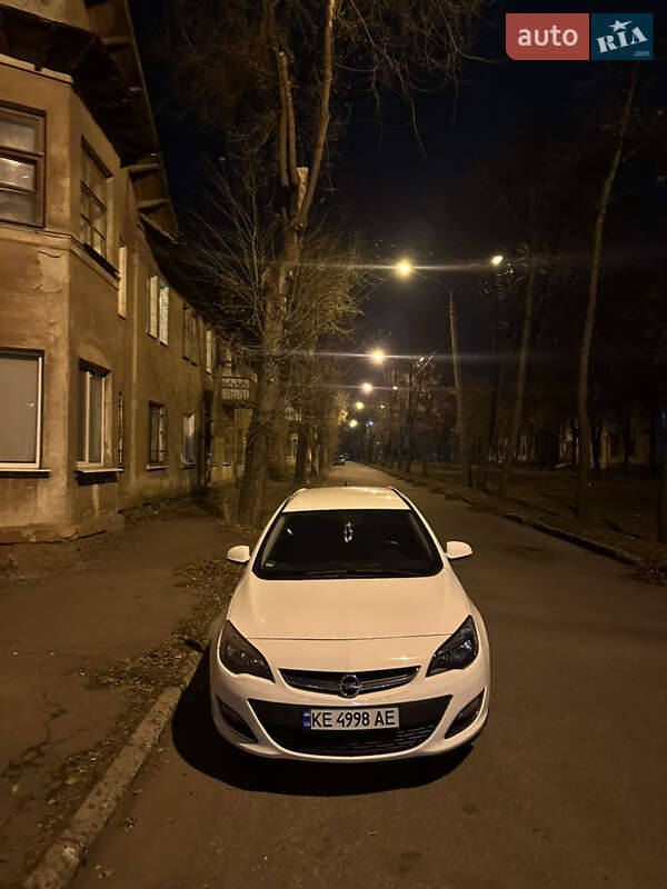 Универсал Opel Astra 2012 в Кривом Роге