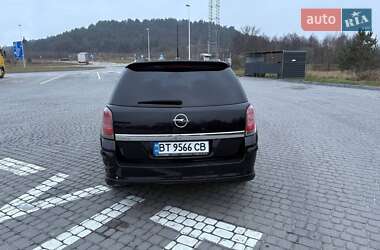 Універсал Opel Astra 2006 в Пустомитах