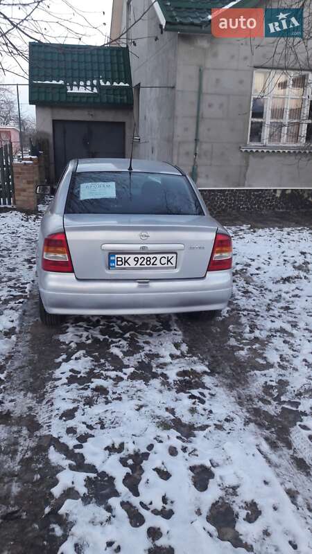 Седан Opel Astra 2004 в Ровно фото 2 Седан Opel Astra 2004 в Ровно