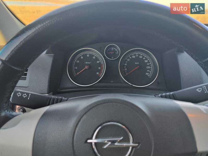 Хэтчбек Opel Astra 2008 в Южном фото 18 Хэтчбек Opel Astra 2008 в Южном