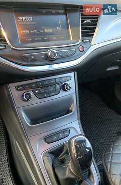 Універсал Opel Astra 2016 в Маневичах