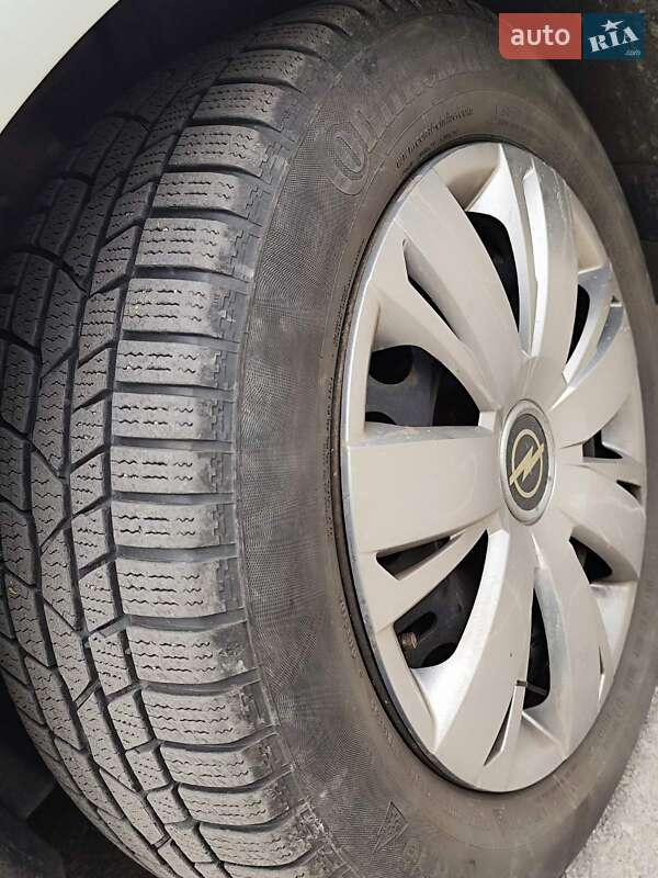 Хэтчбек Opel Astra 2010 в Бердичеве