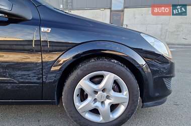 Универсал Opel Astra 2008 в Киеве