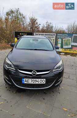 Универсал Opel Astra 2012 в Кривом Роге