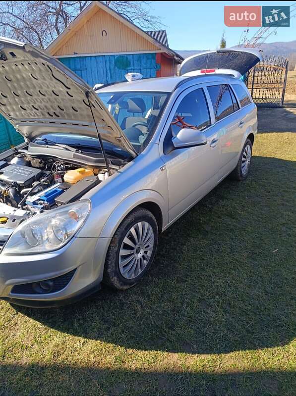Универсал Opel Astra 2009 в Ивано-Франковске