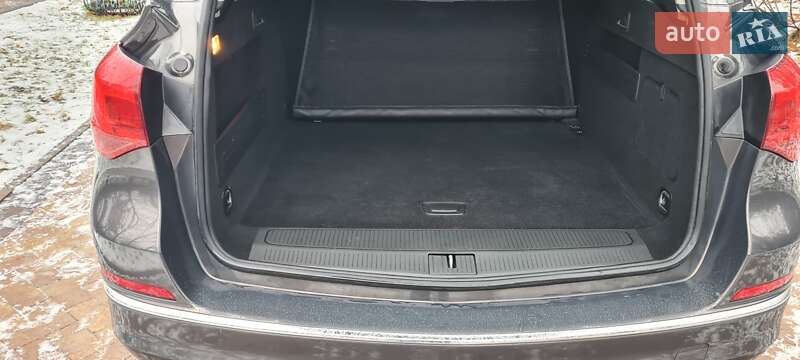 Универсал Opel Astra 2015 в Киеве