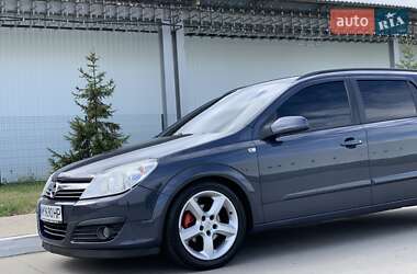 Универсал Opel Astra 2006 в 