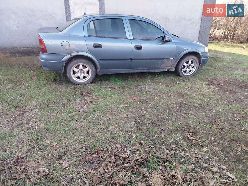 Седан Opel Astra 1999 в 