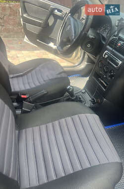 Седан Opel Astra 2007 в 