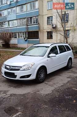 Універсал Opel Astra 2008 в Черкасах