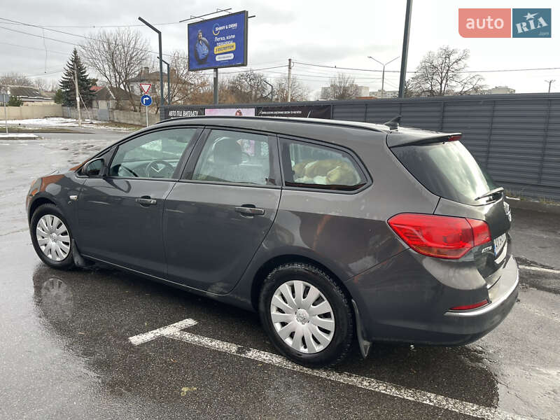 Универсал Opel Astra 2015 в Харькове