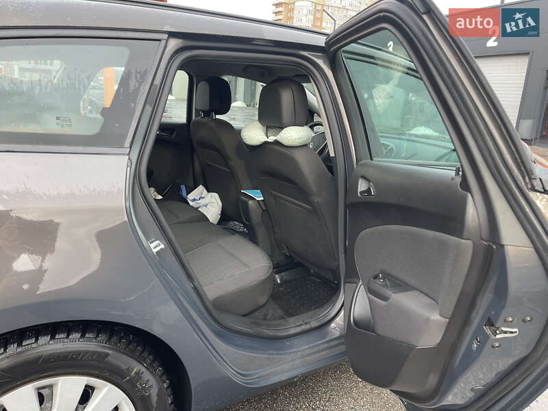 Универсал Opel Astra 2015 в Харькове