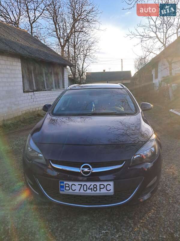 Универсал Opel Astra 2013 в Жидачове