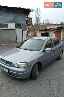 Седан Opel Astra 2003 в Николаеве