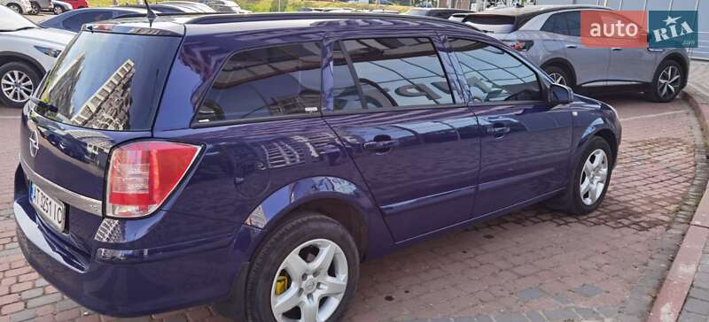 Универсал Opel Astra 2008 в 