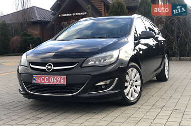 Универсал Opel Astra 2015 в Стрые