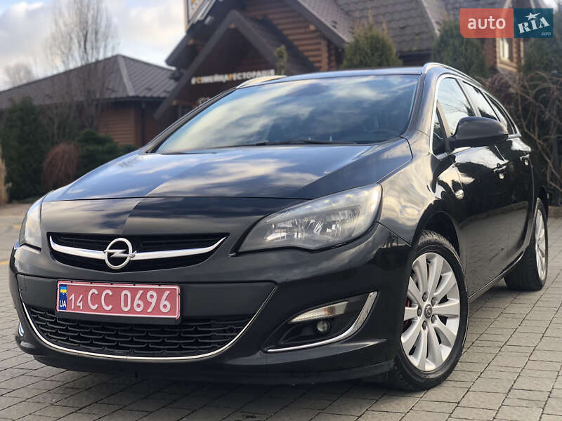 Универсал Opel Astra 2015 в Стрые