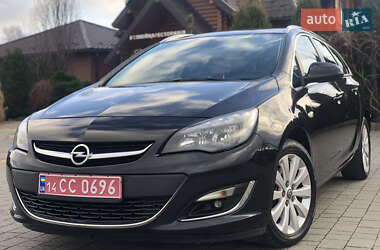 Универсал Opel Astra 2015 в Стрые