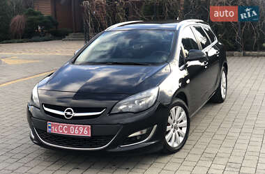 Универсал Opel Astra 2015 в Стрые