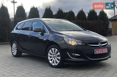 Универсал Opel Astra 2015 в Стрые