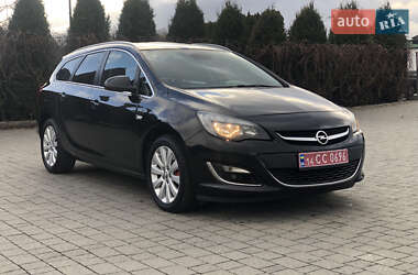 Универсал Opel Astra 2015 в Стрые