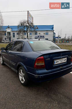 Седан Opel Astra 2004 в Житомирі