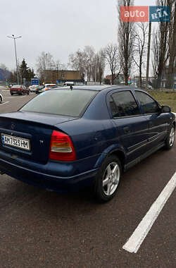 Седан Opel Astra 2004 в Житомирі