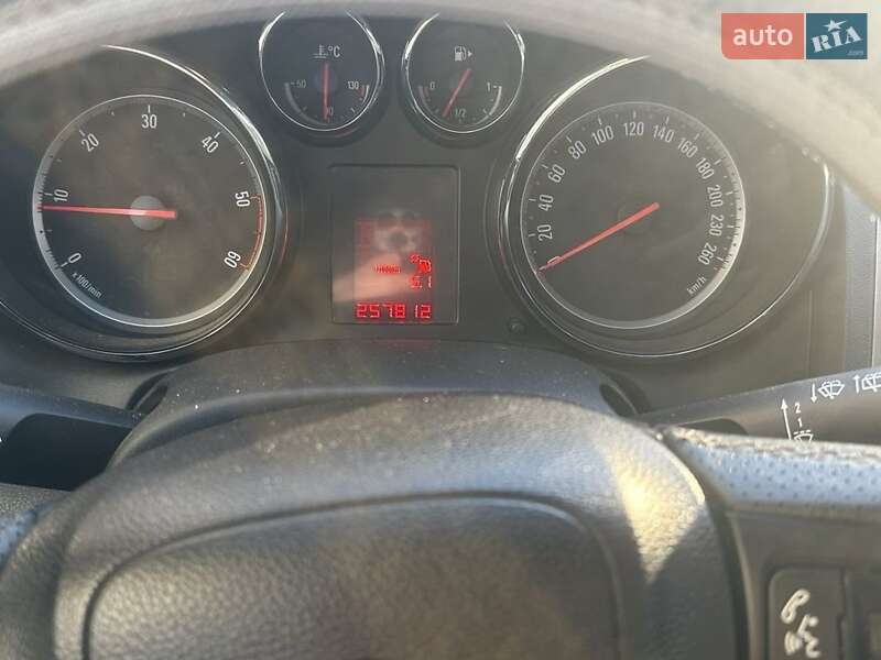 Универсал Opel Astra 2013 в Хусте фото 7 Универсал Opel Astra 2013 в Хусте