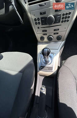 Универсал Opel Astra 2007 в 