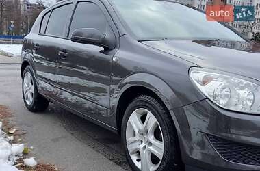 Хэтчбек Opel Astra 2009 в Киеве