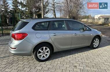 Універсал Opel Astra 2012 в Стрию