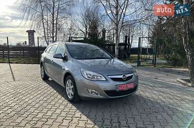 Універсал Opel Astra 2012 в Стрию