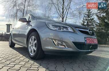 Універсал Opel Astra 2012 в Стрию