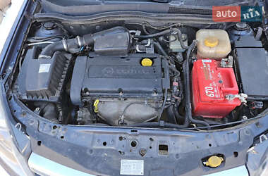 Универсал Opel Astra 2006 в 