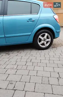 Opel Astra 2004