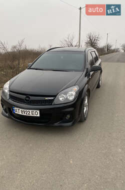 Універсал Opel Astra 2004 в Івано-Франківську