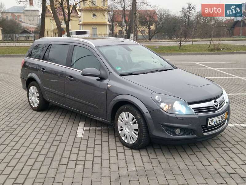 Універсал Opel Astra 2009 в Коломиї