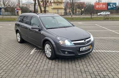 Універсал Opel Astra 2009 в Коломиї