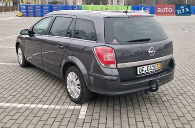 Універсал Opel Astra 2009 в Коломиї